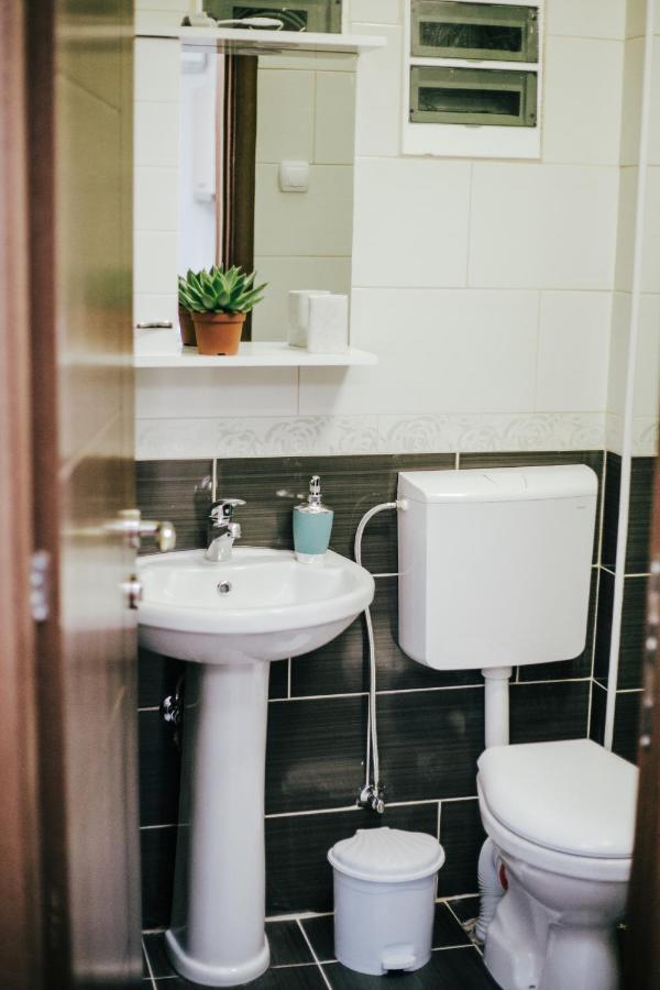 White & Wood Aparthotel Μπίτολα Εξωτερικό φωτογραφία