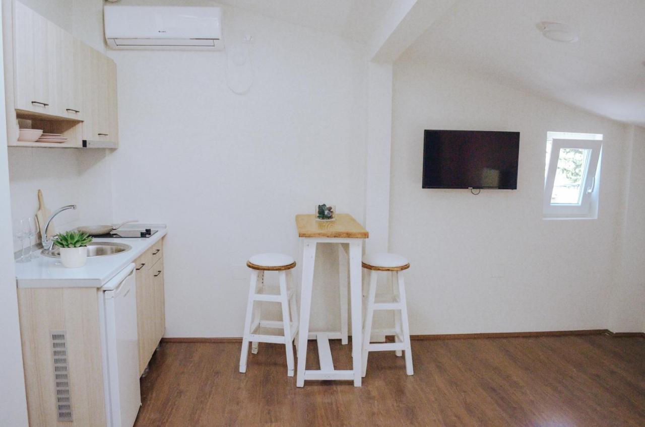 White & Wood Aparthotel Μπίτολα Εξωτερικό φωτογραφία